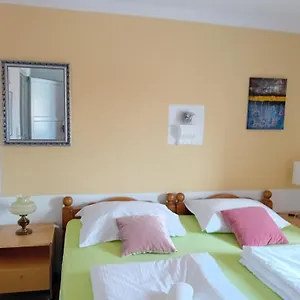 Apartman D,apartman, Omisalj